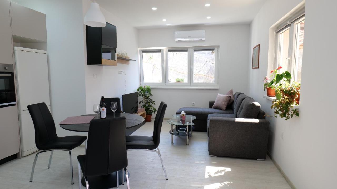 Apartmani Miki สปลิท ภายนอก รูปภาพ
